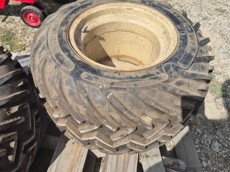 #89-•-31x15.50-15-4-ply-tires-x2-image-3