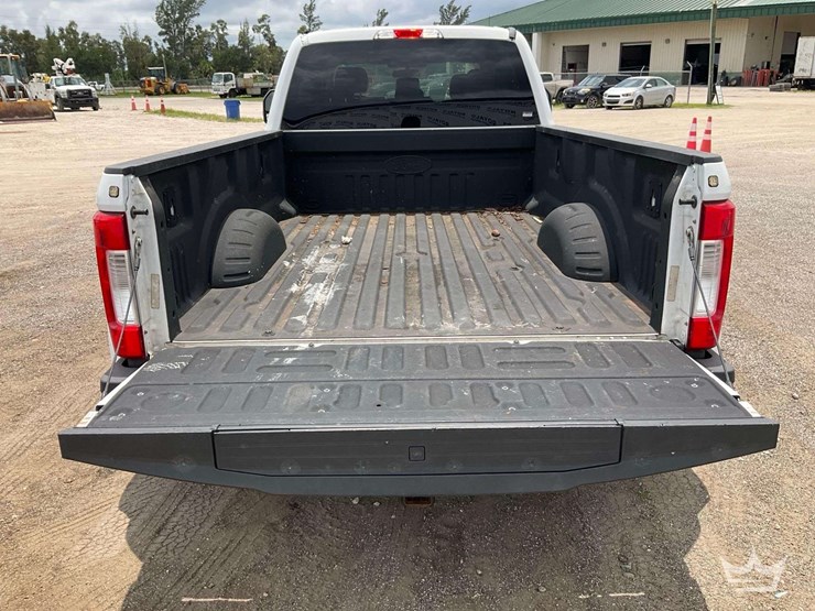 2018-ford-f350-image-31