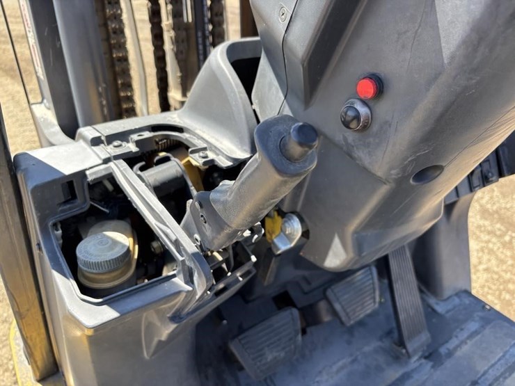 2020-caterpillar-2c6000-image-22