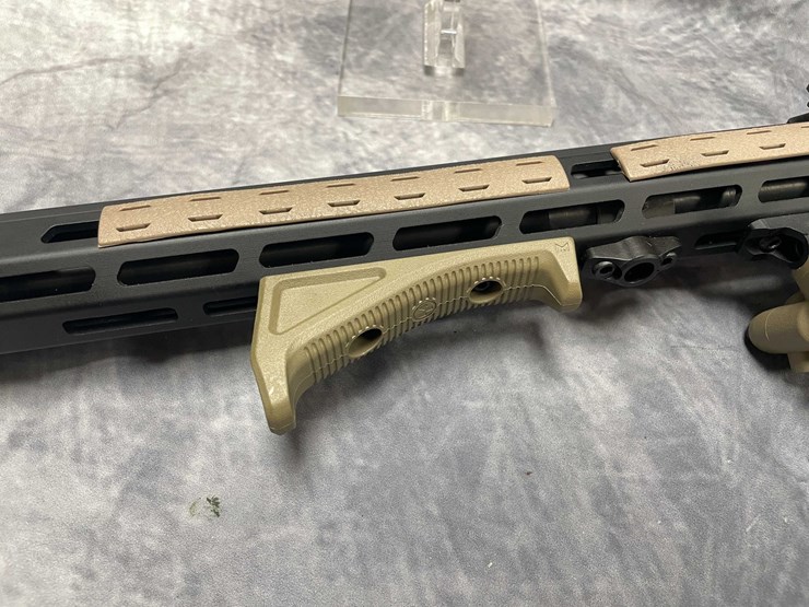 #10695-•-springfield-saint-victor-,-556-nato-semi-auto-rifle,-sn:-st539897-image-19
