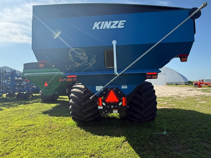 2022-kinze-1121-image-6