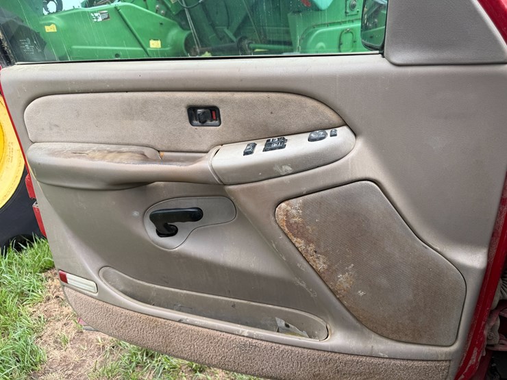 2002-chevrolet-silverado-2500hd-image-58