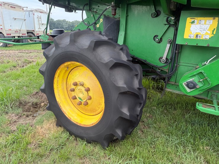 2011-john-deere-9770-sts-image-12