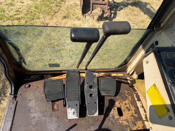 caterpillar-307-image-71