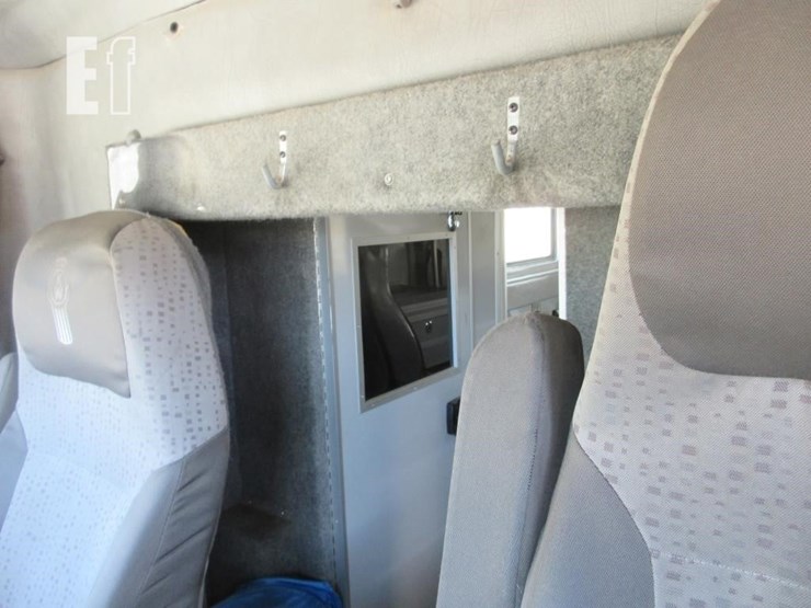 2016-kenworth-t270-image-16