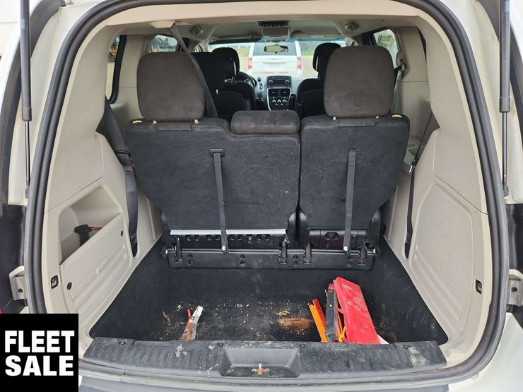 2016-dodge-grand-caravan-image-17