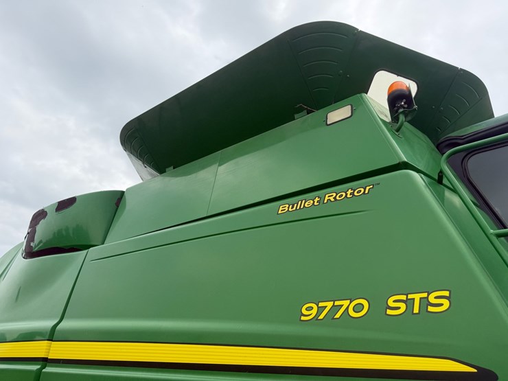 2011-john-deere-9770-sts-image-29