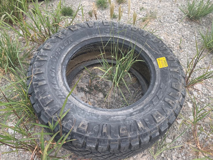 #34924-•-12.50/r20-tire-inv#-34924-image-1