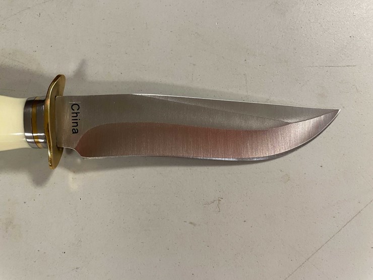#10808-•-stag-handle-5.5"-polished-drop-pin-knife-image-5