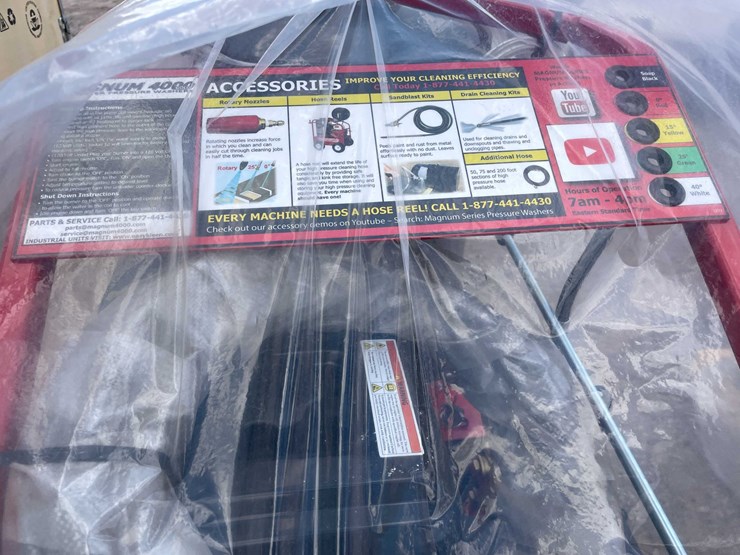 #2200-•-magnum-4000-gold-power-washer-image-8