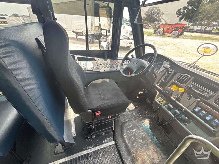 2016-freightliner-b2-image-13