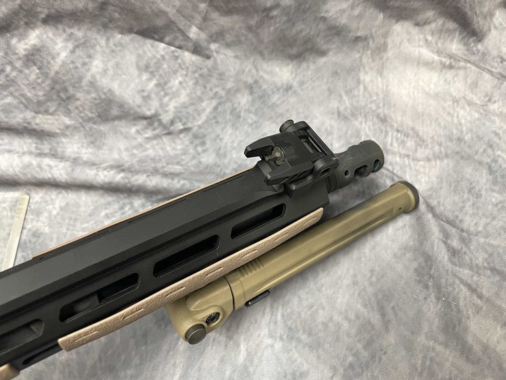 #10695-•-springfield-saint-victor-,-556-nato-semi-auto-rifle,-sn:-st539897-image-17