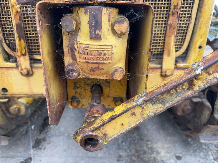 caterpillar-fifteen-image-42
