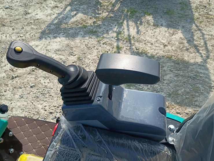 #l62-009-•-2026-cfg-kt13r-mini-excavator-image-15