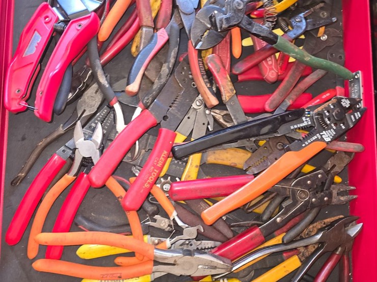 #439-•-13-drawer-tool-box-full-of-tools-image-13