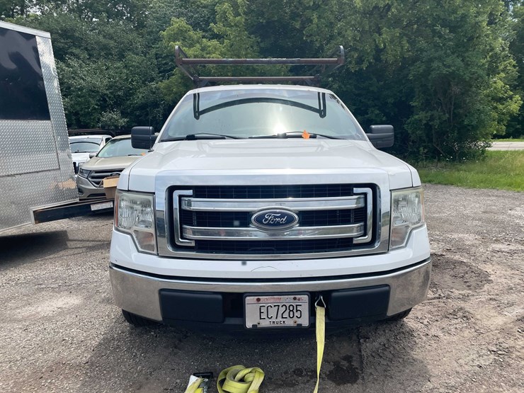 2014-ford-f150-xl-image-2