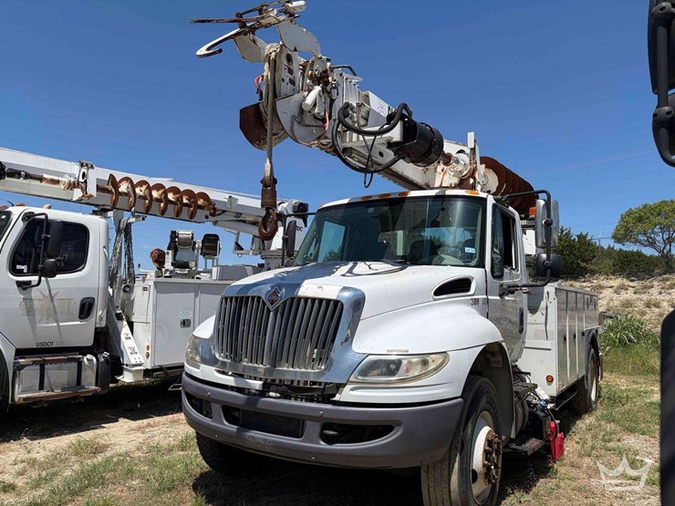2016-international-durastar-4300-image-1