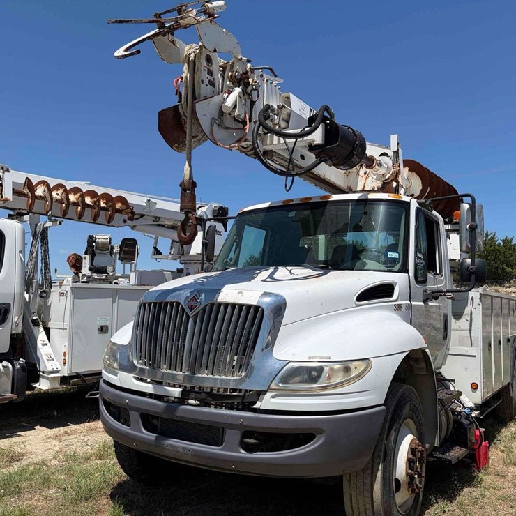 2016 INTERNATIONAL DURASTAR 4300