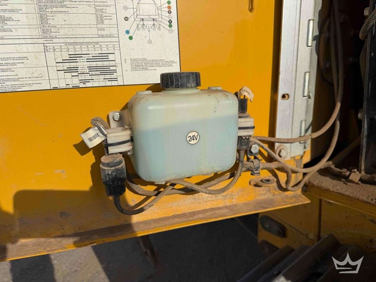 2020-deere-700k-xlt-image-46