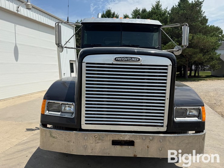 1999-freightliner-fld120-image-2