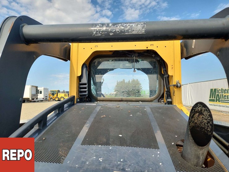 deere-326d-image-40