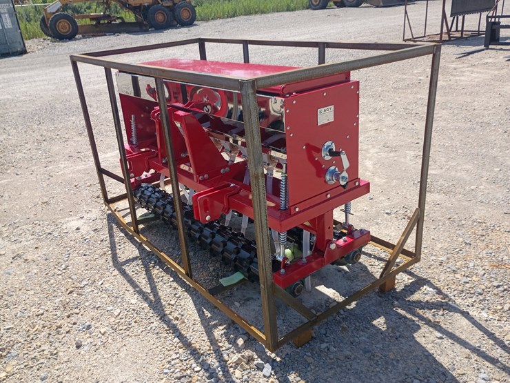 #l66-028-•-agt-seed-drill-skid-steer-attachment-(3-point)-image-2