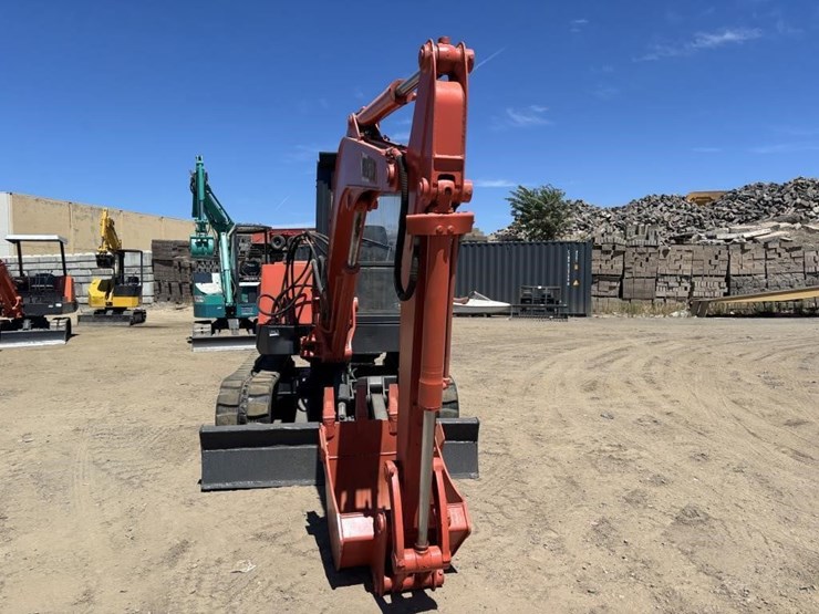 kubota-kh130-image-6