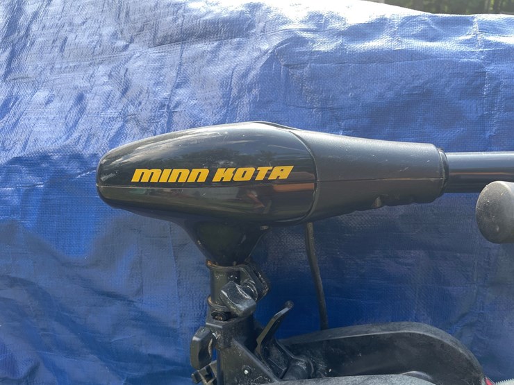 #6138-•-(2)-minn-kota-trolling-motors-image-9