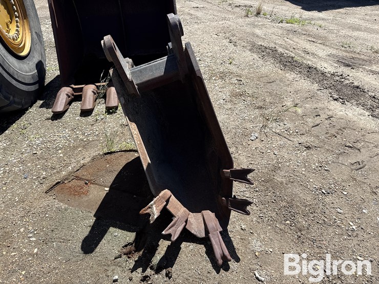 central-fabricators-430e-backhoe-frost-bucket-image-2