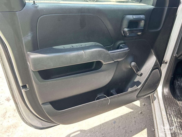 2015-chevrolet-silverado-1500-image-11