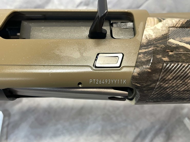 #10650-•-winchester-sx4,-12-ga.-semi-auto-shotgun,-sn:-pt26493yy11k-image-12