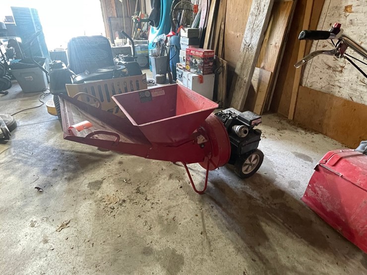 #6167-•-mtd-shred-it-wood-chipper-image-8
