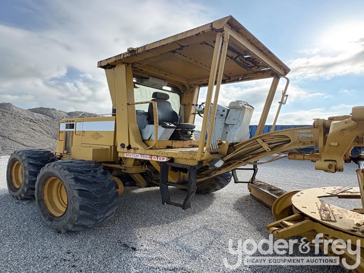 caterpillar-120h-image-3