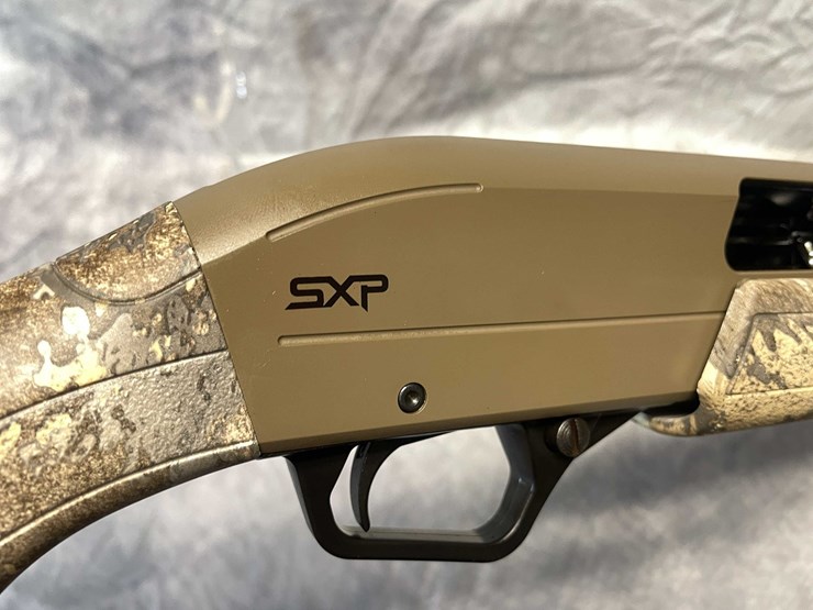 #10658-•-winchester-sxp-hybrid-hunter,-12-ga.-pump-action-shotgun,-sn:-tr6024-002161sp-image-13