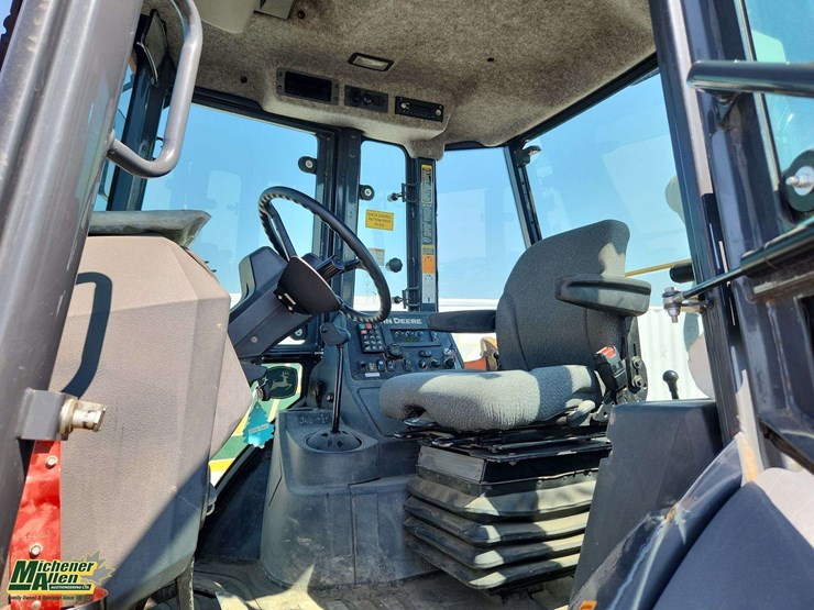 deere-410l-image-31