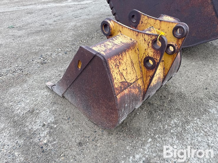 caterpillar-backhoe-bucket-image-7