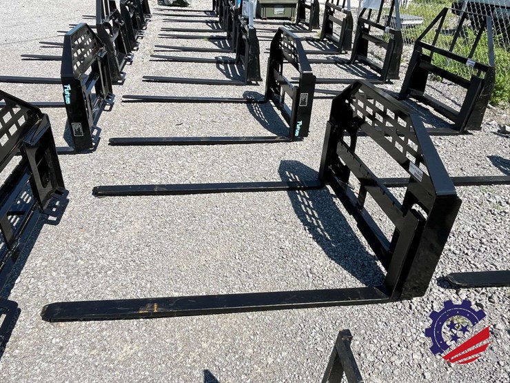 unused-2026-future-ft-dhc-skid-steer-forks---[skid-steer-attachments]-attachment-image-2