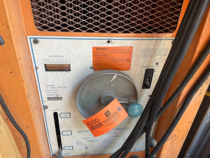 #6200-•-airco-bumblebee-300-amp-dual-range-welder-image-3