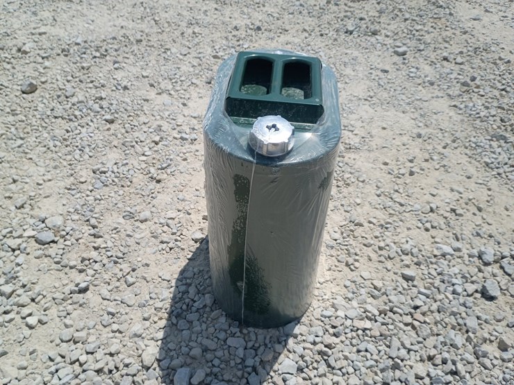 #l63-057-•-fuel-tank-image-2