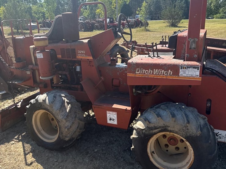 ditch-witch-3210-image-12