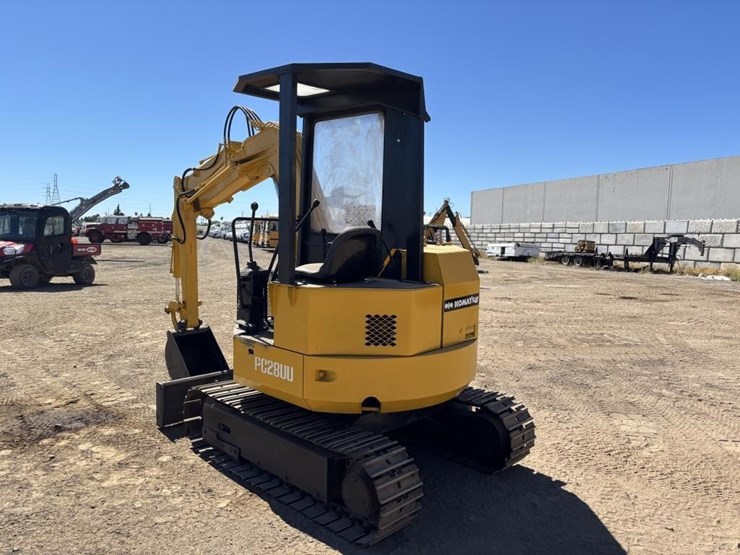 komatsu-pc28uu-image-4