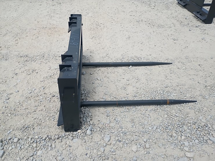 #l64-017-•-jct-bale-spear-skid-steer-attachment-image-4
