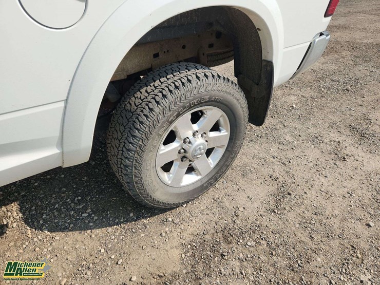 2014-dodge-2500-image-11