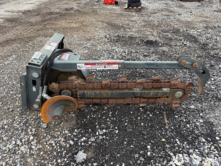 bobcat-lt113-56”-mini-skid-steer-trencher-image-2
