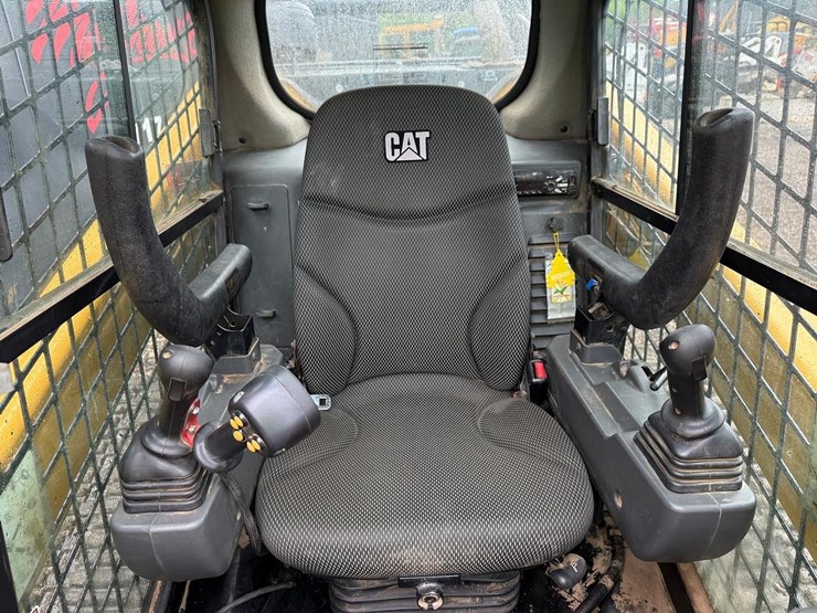 2020-caterpillar-299d3-image-20