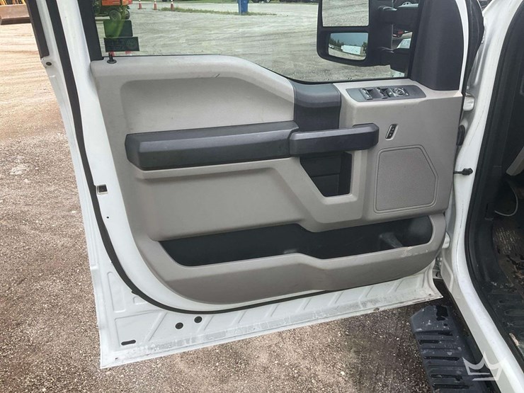2017-ford-f250-image-10