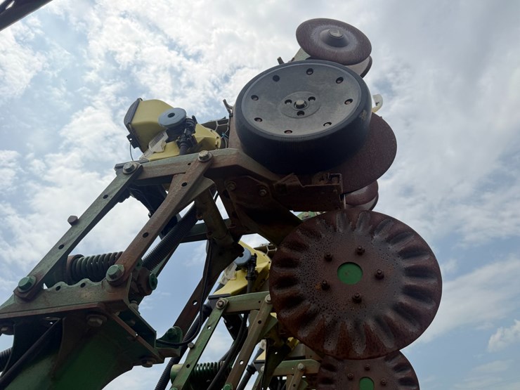 john-deere-1790-image-136
