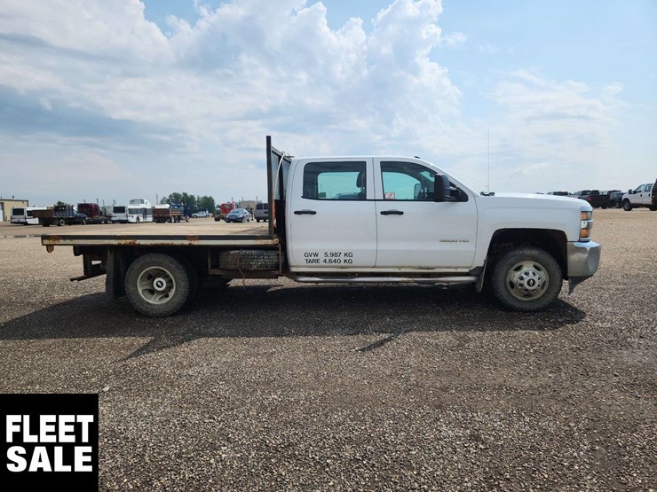 2015-chevrolet-silverado-3500hd-image-7