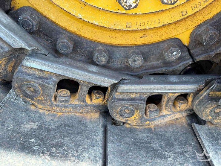 2020-deere-700k-xlt-image-65