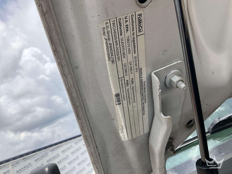 2018-ford-f350-image-11